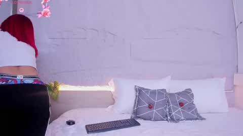 Snapshot of sussy1x_ chatting on May 2026 04:42:02 AM Susy online show from May 2026 04:42:02 AM