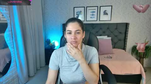 Snapshot of sussy__stone chatting on December 2024 12:47:01 PM online show from December 2024 12:47:01 PM