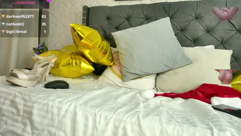 Snapshot of sussy__stone chatting on December 2024 03:05:01 PM online show from December 2024 03:05:01 PM