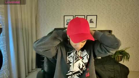 Snapshot of sussy__stone chatting on January 2025 01:09:01 PM online show from January 2025 01:09:01 PM