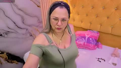 Sussy  online show from February 2026 02:05:02 AM