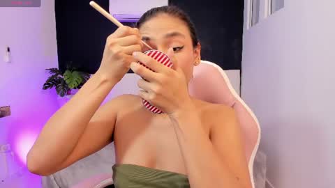 Snapshot of sussy_sweet4u chatting on June 2026 11:03:02 AM sussy_sweet4u online show from June 2026 11:03:02 AM