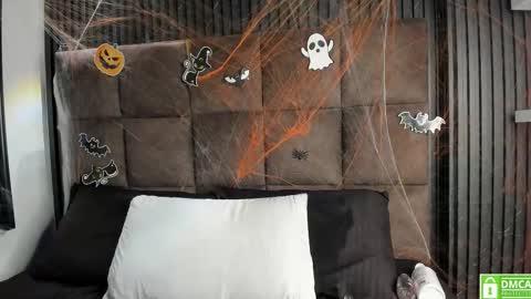 sussy_vixen online show from October 2025 07:43:01 PM