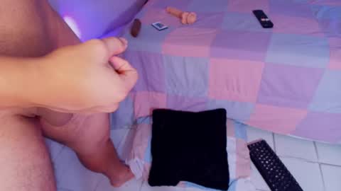 Snapshot of sussyandken21 chatting on February 2026 05:45:01 AM sussy and ken online show from February 2026 05:45:01 AM