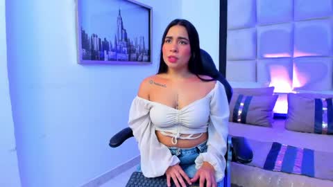 Snapshot of sussyfoxx_ chatting on May 2026 07:19:02 PM sussyfoxx_ online show from May 2026 07:19:02 PM