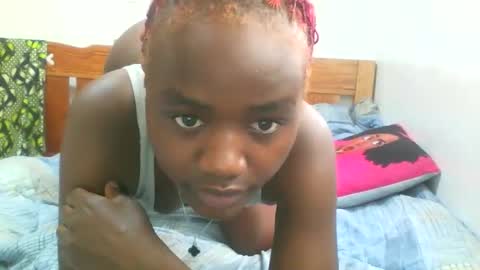 Snapshot of susy_girly chatting on May 2026 07:25:01 AM Sussy online show from May 2026 07:25:01 AM