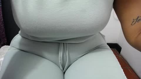 Snapshot of susy_perverttt chatting on April 2026 01:58:02 PM susy_perverttt online show from April 2026 01:58:02 PM