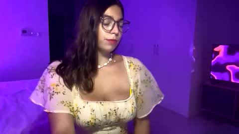 susyli online show from October 2025 04:31:02 PM