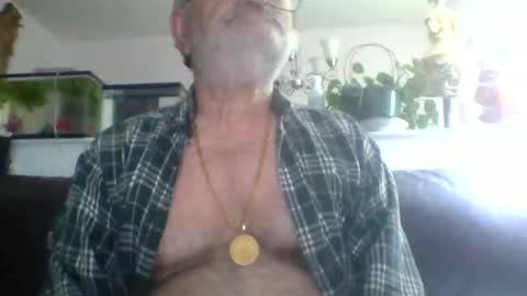 Snapshot of suv1 chatting on April 2026 08:24:01 AM Otto online show from April 2026 08:24:01 AM