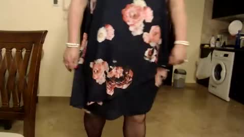 Snapshot of suzannebanci chatting on December 2024 07:27:02 PM My name is Sissy or more fully Suzanna Aprilia Maria Mariquita Catarina Chinita Banci. Soy una puta - que chimba ladybug online show from December 2024 07:27:02 PM