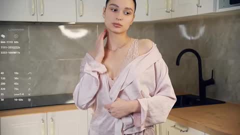 Snapshot of suziegoglia chatting on January 2026 09:31:02 PM Kristanna online show from January 2026 09:31:02 PM