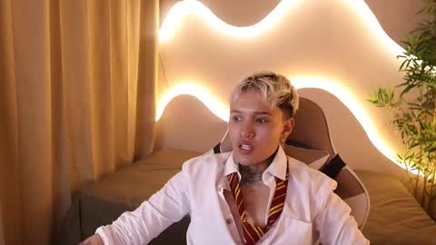 suzu_wolf online show from October 2025 06:37:01 AM