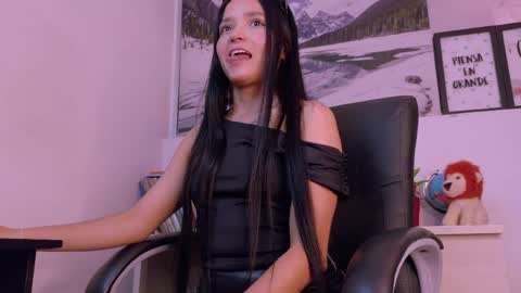 Snapshot of suzy1_ chatting on May 2026 08:07:02 PM Susy online show from May 2026 08:07:02 PM