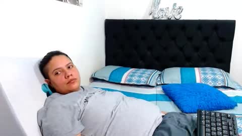 suzy_paz online show from March 2026 10:14:02 PM