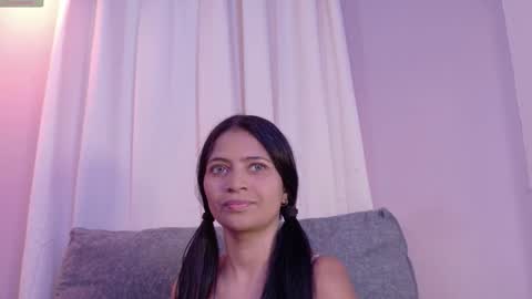 Snapshot of suzyfox chatting on March 2026 08:11:01 PM Suzy online show from March 2026 08:11:01 PM