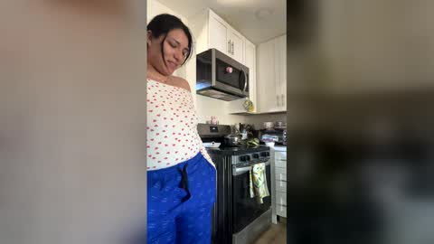 Suzy online show from March 2026 06:25:01 PM