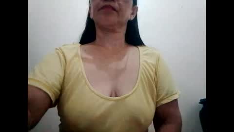 suzzie_hot online show from February 2025 08:42:01 PM