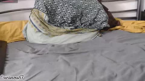 swanou87 online show from October 2025 01:01:02 PM