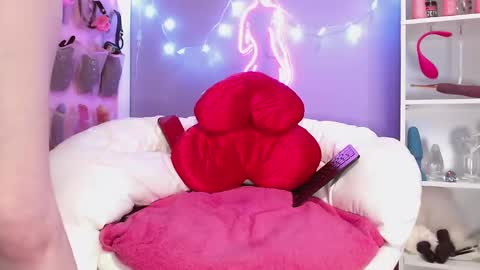 sweeeets85 online show from November 2025 02:27:02 PM