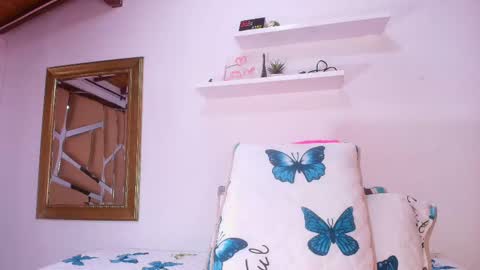 Debora  online show from September 2025 11:54:01 AM