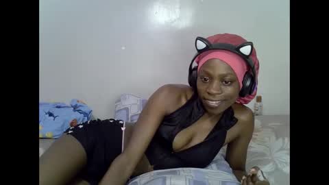 Snapshot of sweest_caster chatting on May 2026 12:19:01 AM Sweetest doll online show from May 2026 12:19:01 AM