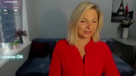 Snapshot of sweet___margaret chatting on October 2025 12:05:01 PM Margaret online show from October 2025 12:05:01 PM