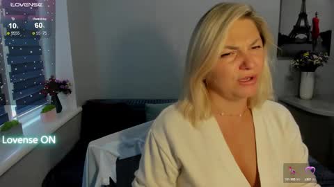 Snapshot of sweet___margaret chatting on October 2025 11:10:01 AM Margaret online show from October 2025 11:10:01 AM