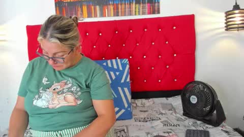 Carolina online show from November 2025 04:30:02 PM