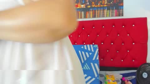 Carolina online show from November 2025 02:50:02 PM