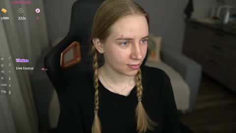 Snapshot of sweet__michelle chatting on May 2026 05:51:01 PM Michelle online show from May 2026 05:51:01 PM