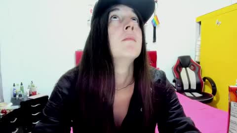 Snapshot of sweet__suck69bitch chatting on May 2026 04:52:01 AM sweet__suck69bitch online show from May 2026 04:52:01 AM