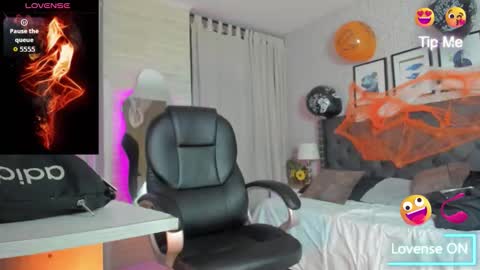 Vanessa online show from October 2025 04:20:02 AM