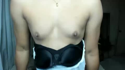 Snapshot of sweet_angel985251 chatting on March 2026 01:32:01 AM SweetAangel online show from March 2026 01:32:01 AM