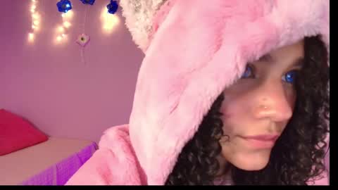 April sweet online show from November 2025 01:55:02 PM