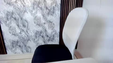 Snapshot of sweet_aura31 chatting on May 2026 08:47:02 PM Aura online show from May 2026 08:47:02 PM