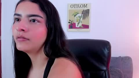 Snapshot of sweet_aura31 chatting on May 2026 08:15:01 PM Aura online show from May 2026 08:15:01 PM