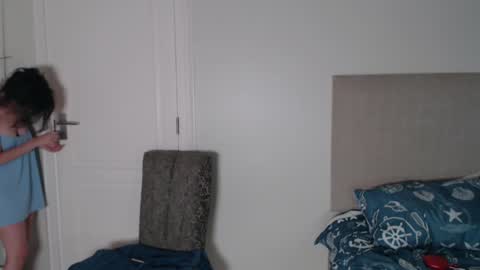 Snapshot of sweet_chantelle chatting on February 2025 03:09:01 AM Chantelle online show from February 2025 03:09:01 AM