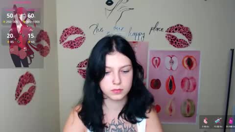 Snapshot of sweet_cherryg chatting on October 2025 12:26:02 PM Ivy online show from October 2025 12:26:02 PM