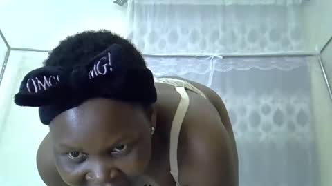 Snapshot of sweet_dori33 chatting on May 2026 03:02:02 AM sweet_dori33 online show from May 2026 03:02:02 AM