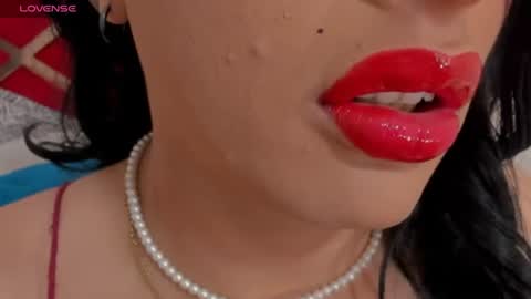 Snapshot of sweet_eliizabeth chatting on June 2026 01:44:01 PM sweet_eliizabeth online show from June 2026 01:44:01 PM