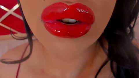 Snapshot of sweet_eliizabeth chatting on July 2026 01:03:01 PM sweet_eliizabeth online show from July 2026 01:03:01 PM