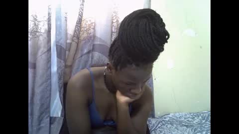 Snapshot of sweet_elisa001 chatting on May 2026 06:21:03 AM Edah online show from May 2026 06:21:03 AM