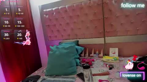  emmili  online show from February 2026 12:01:02 PM