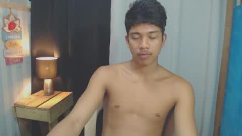 sweet_guyxx online show from January 2025 05:05:01 PM