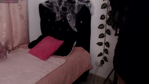 Hannah online show from October 2025 08:57:02 AM