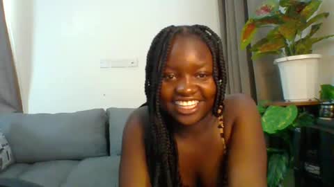 Snapshot of sweet_jenica chatting on December 2024 04:42:02 AM ESTHER NEEMA online show from December 2024 04:42:02 AM