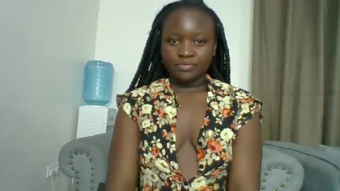 Snapshot of sweet_jenica chatting on January 2025 04:44:01 AM ESTHER NEEMA online show from January 2025 04:44:01 AM