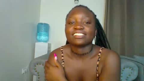 Snapshot of sweet_jenica chatting on January 2025 04:47:01 AM ESTHER NEEMA online show from January 2025 04:47:01 AM
