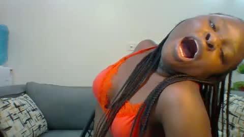 Snapshot of sweet_jenica chatting on January 2025 05:10:02 AM ESTHER NEEMA online show from January 2025 05:10:02 AM