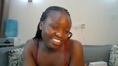Snapshot of sweet_jenica chatting on January 2025 04:48:01 AM ESTHER NEEMA online show from January 2025 04:48:01 AM